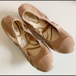 Nude beige ballet flats